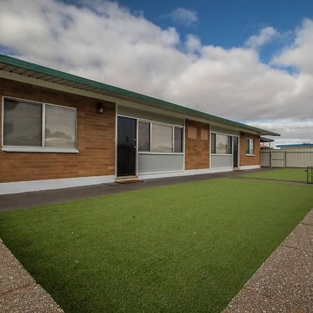 Willow Court Unit 2 Apartment Broken Hill Exterior photo